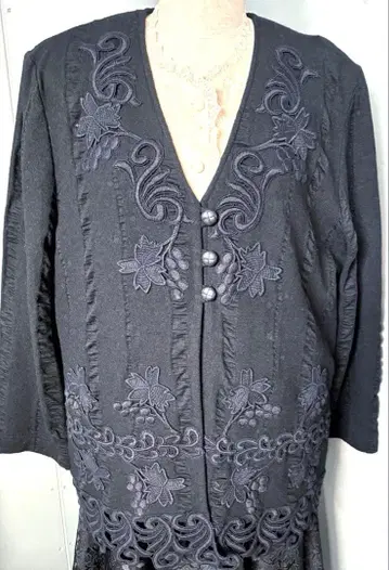 Richclad 블랙 레이스 노카라 자켓 하프 코트