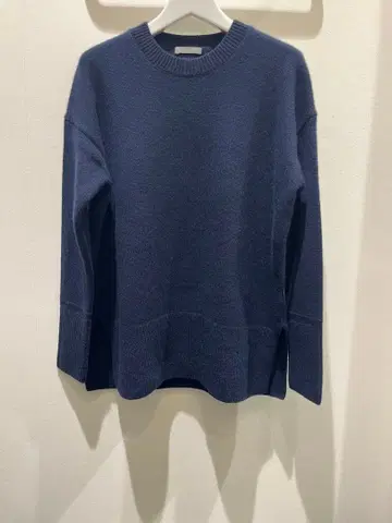 띠어리 럭스 새상품급 캐시미어 100% 풀오버 니트