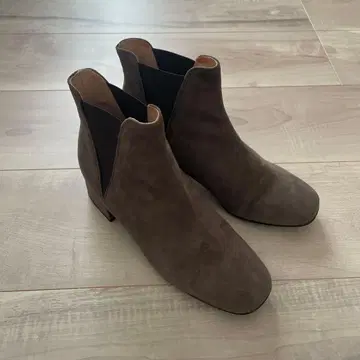 CORSO ROMA, 9 코르소 로마 숏부츠