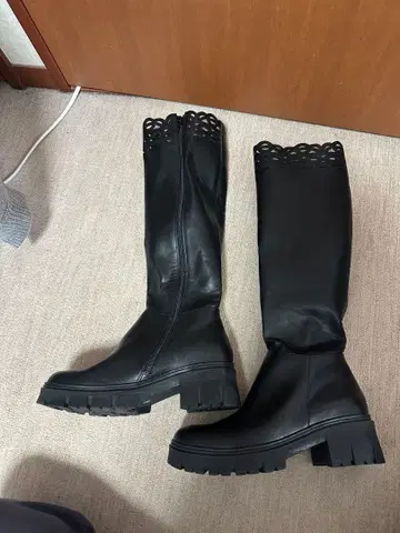 새상품급 란다 컷워크 디자인 볼륨 밑창 부츠 블랙 L 사이즈