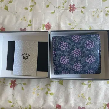 여성용 접이식 지갑