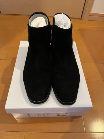 DIANA 블랙 스웨이드 앵클부츠 낮은 힐