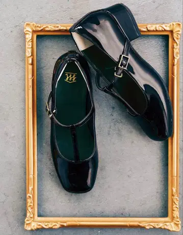 펠리시모 미술관에 신고 가고 싶은 T 스트랩 신발