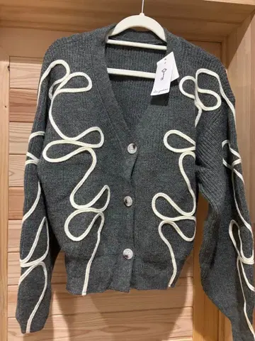 리본 라인 자수 니트 가디건 미사용 새상품 그레이