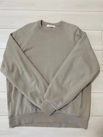 PUBLIC TOKYO 베이지 래글런 슬리브 트레이닝복