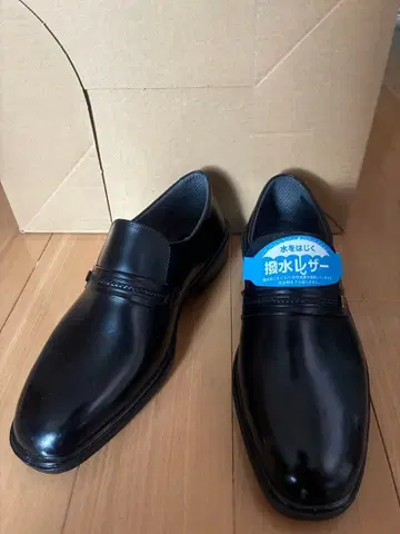 방수 기능이 있는 블랙 슬립온 비즈니스 슈즈 24.5cm