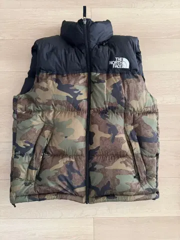 THE NORTH FACE 카모플라쥬 다운 베스트 L