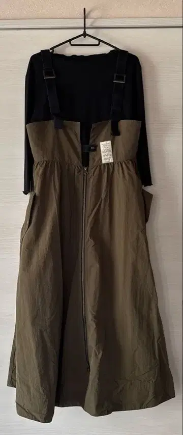 카키 오버롤 스커트