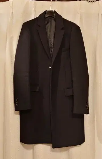 블랙 체스터 코트 2버튼