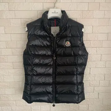 [ 새상품급 ] MONCLER 다운 베스트 블랙 사이즈 1