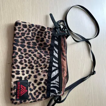 GREGORY 레오파드 무늬 숄더백 사코슈 beams 콜라보