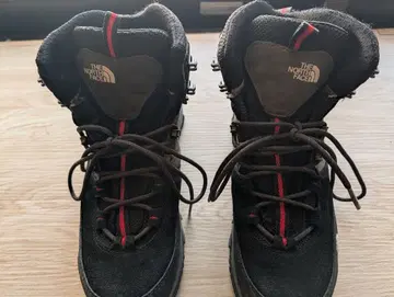 THE NORTH FACE 트레킹 슈즈 블랙/빨간색 28cm