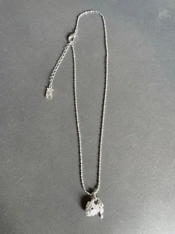 OLIVER 하트형 크리스탈 목걸이