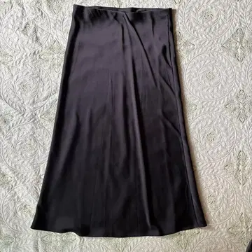 ZARA 맥시 타이트 스커트 블랙