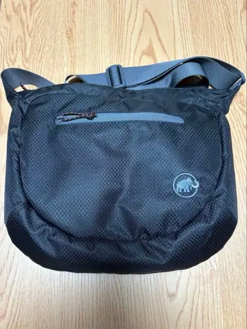 MAMMUT 블랙 숄더백