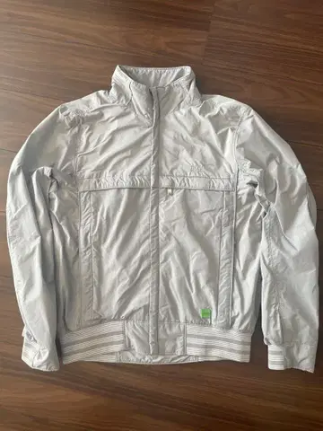 HUGO BOSS 라이트 그레이 나일론 자켓 M
