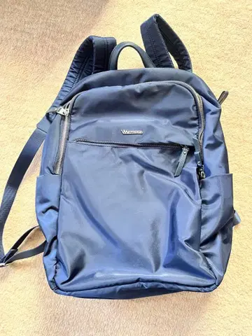 WATERPROOF 네이비 백팩