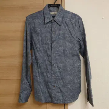 캐서린 햄넷 리프 자카드 드레스 셔츠 (블루)