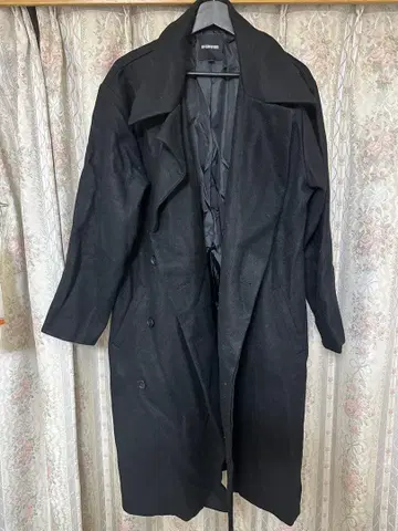 NOT CONVENTIONAL 블랙 체스터 코트