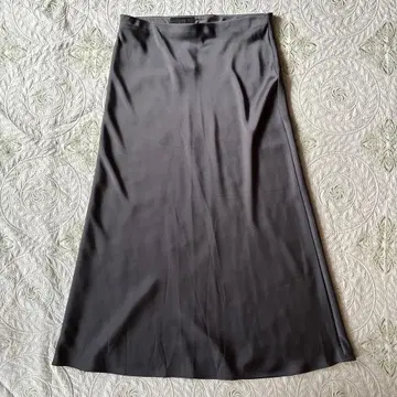 ZARA 맥시 타이트 스커트