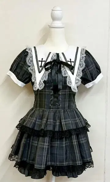 MARS 셋업 크로스 자수 3단 프릴 셋업 2점 SET