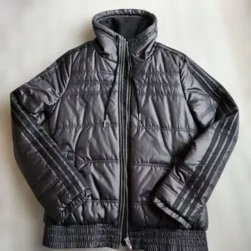 상태 *adidas * 블랙 다운 자켓 후드 부착