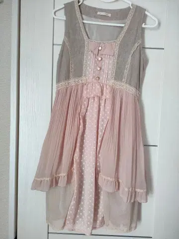 엑시즈팜 슬리브리스 원피스 미사용 새상품 M