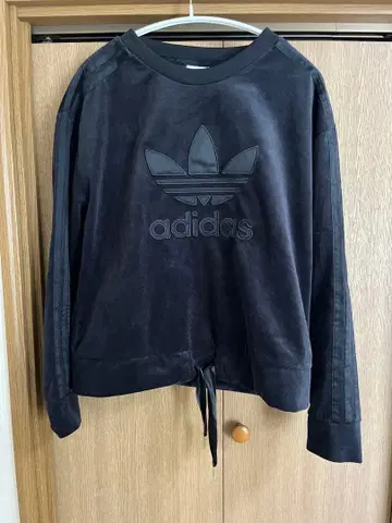 adidas 블랙 트레이닝복