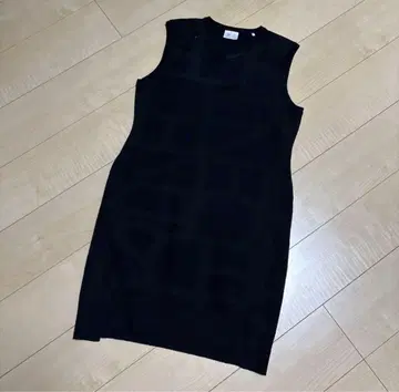 데상트 슬리브리스 V넥 니트 원피스 베스트 원피스 블랙 L