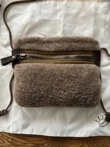 에바고스 보아, 우트, 우트 사코슈