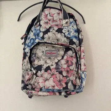 캐스키드슨 진달래 패턴 백팩