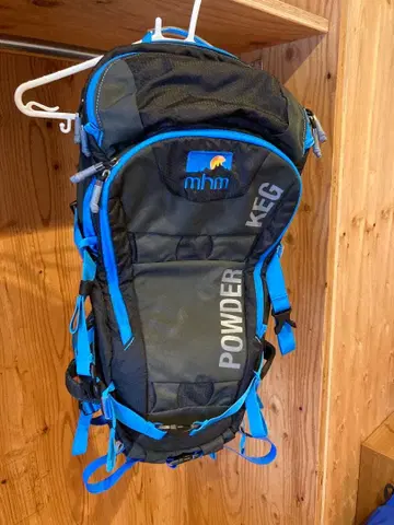 mhm POWDER KEG 백팩 블랙/블루 레어