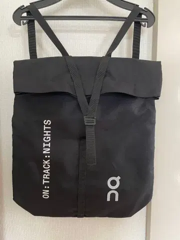 On 롤 탑 백팩