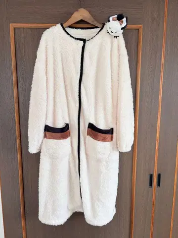 니토리 시마연가 입는 담요 데코홈