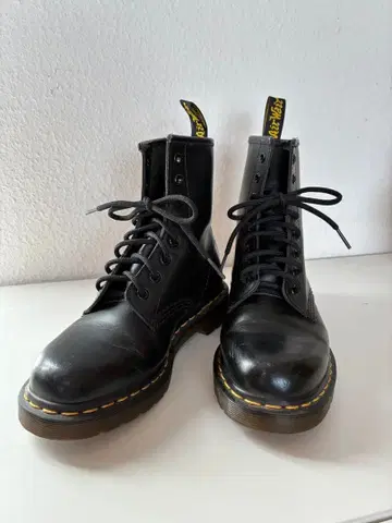 닥터 마틴 여성용 8홀 부츠 약 23cm 상자 없음