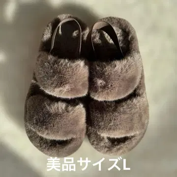 새상품급 퍼 통굽 샌들 (사이즈 L)