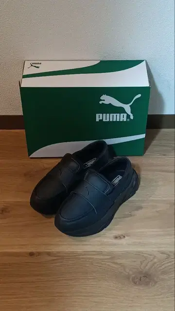 PUMA 푸마 우먼 로퍼 스니커즈 24cm 블랙