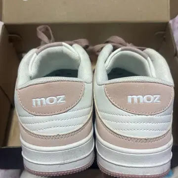 여성용 스니커즈 MOZ