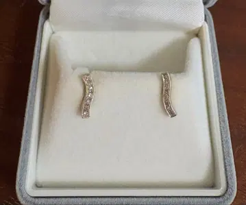 MERAKI 실버 커브 디자인 귀걸이