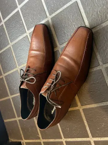 whoop-de-doo 브라운 드레스 비즈니스 슈즈