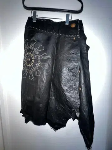 sharespirit 레어 천연 가죽 스커트 스터드와 체인 디자인