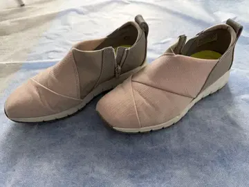 새상품급 fitfit 22 그레이 크로스 스트랩 스니커즈 24CM