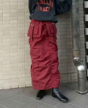 [ 택 포함 ] Ungrid 나일론 개더 롱 타이트 스커트