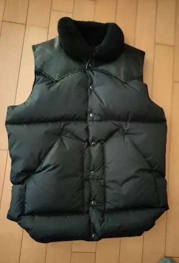 [컨디션 최상] 로키 마운틴 페더베드 다운 베스트 38