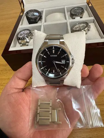 CITIZEN 스테인리스 스틸 블랙 다이얼 손목시계