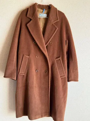 배송비 포함 MARELLA 마렐라 최고급 코트