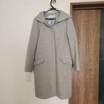 그레이 후드 부착 울 코트