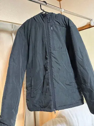 뉴발란스 블랙 다운 자켓