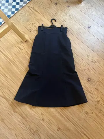 댄스킨 DANSKIN 니피 머메이드 롱 스커트