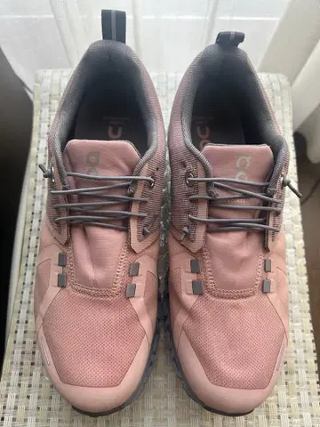 On Cloud 샌드스톤 컬러 여성용 스니커즈